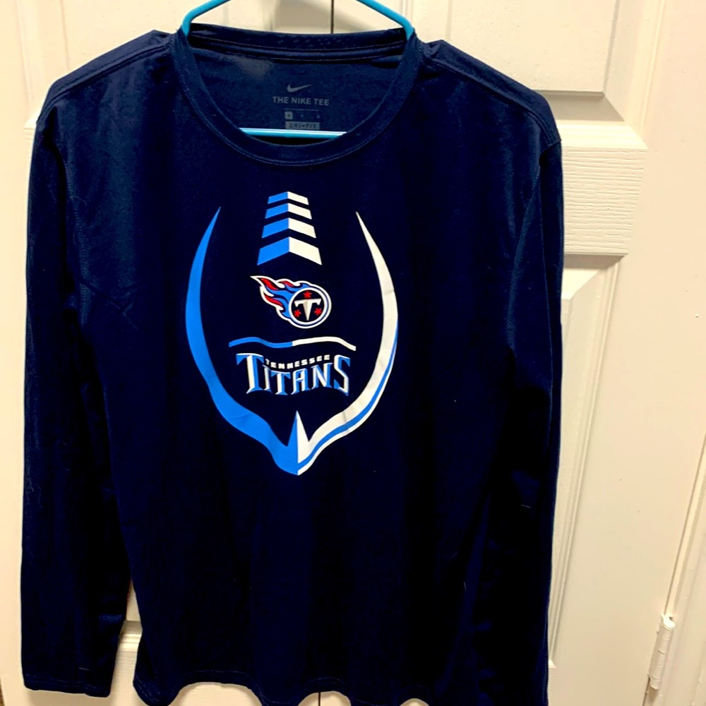 New without tags Tennessee titans dri fit long sleeve shirt